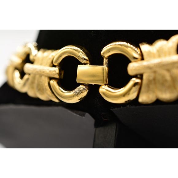 Givenchy Vintage Collar Necklace Brushed Gold Textured Chunky Signed 1980s 9A - Picture 7 of 12